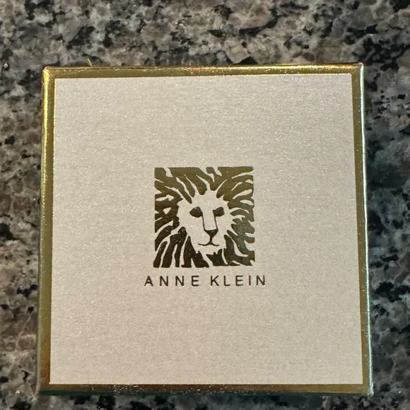 Butterfly Brooch Ann Klein Pink Crystals - Picture 5 of 6